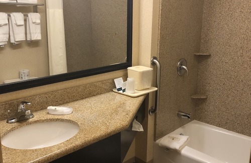 Shelburne Hotel | Quality Inn Shelburne - Burlington