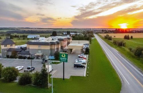 Rimbey Hotel | Quality Inn & Suites