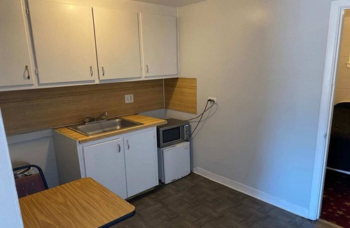 Englewood Apartment | Queen Bed | South Denver CO