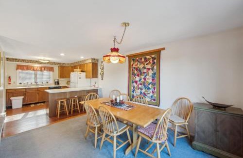North Creek House | Quick Silver 9D - Comfy Townhome for All Seasons