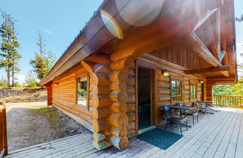 Lac Le Jeune Cabin | Quiet cabin getaway with private deck, full kitchen, & complimentary internet