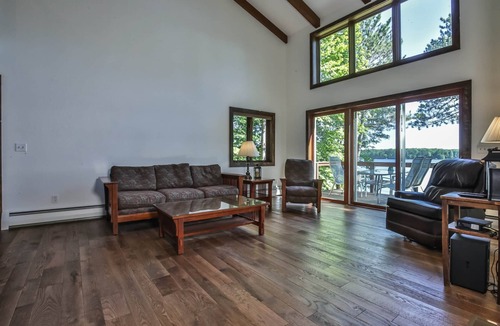 Rhinelander House | Quiet Getaway on Million-Dollar Crescent Lake