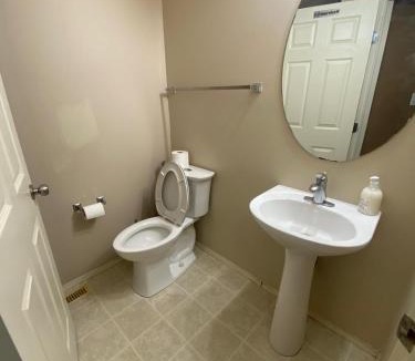 West Edmonton Bed & Breakfast | Quiet Haven west Edmonton Room Two