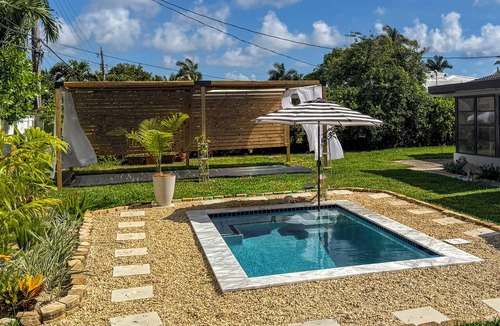 Lighthouse Point House | Quiet Oasis Near Beach & Shops