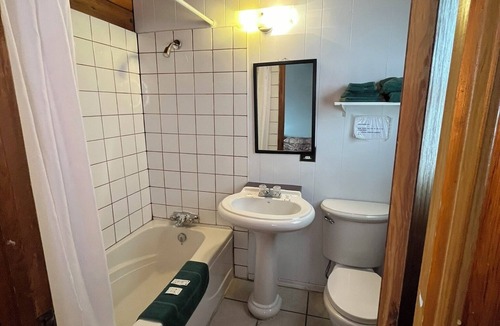 Sylvan Lake Hotel | Raccoon Lodge