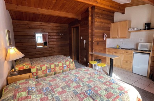 Sylvan Lake Hotel | Raccoon Lodge