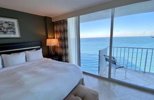 Canova Beach Hotel | Radisson Suite Hotel Oceanfront