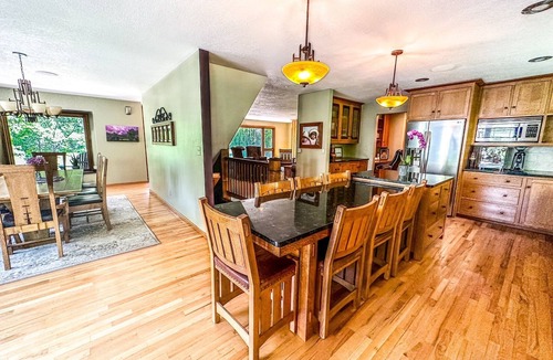 Rapid City House | Rally Rental! Creekside Estate in Magic Canyon
