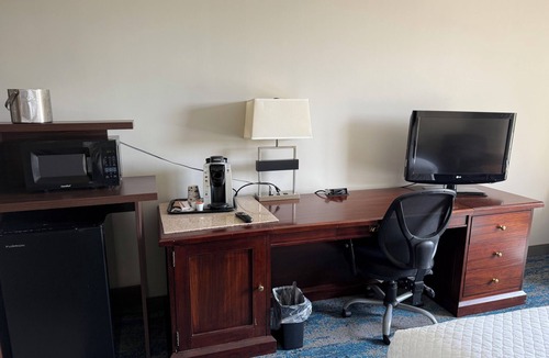 Independence Hotel | Ramada by Wyndham Cleveland Independence