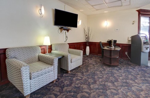 Nisku Hotel | Ramada by Wyndham Nisku Edmonton Airport