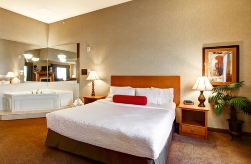 Ponoka Hotel | Ramada by Wyndham Ponoka