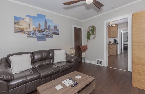 Cleveland Apartment | Rare Cleveland Apt: Heart of Little Italy! With Sauna & Hot Tub!