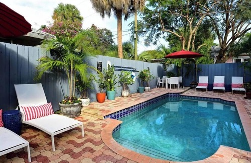 Flamingo Parks Apartment | RATED #1 In W. Palm Beach! Heated Pool! II