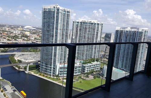 Downtown Miami Condo | REACH AT BRICKELL CITY CENTER- 6 MONTHS MIN. STAY REQUIRED