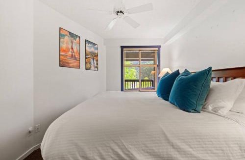 East Kootenay Apartment | Reach Your Peak, Ski In, Ski Out, Pool, Hot Tub