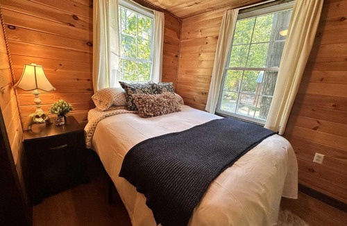 Stoneham House | Real Treehouse Adventure Rustic meets Luxury