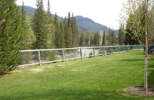 East Kootenay Condo | Recently renovated Main Floor 2 Bedroom/2 Bath Condo backing onto Toby Creek
