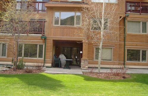 East Kootenay Condo | Recently renovated Main Floor 2 Bedroom/2 Bath Condo backing onto Toby Creek