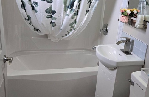 Fort Macleod Hotel | Red Coat Inn