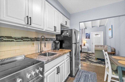 Highland Park Delray Villa | Red Palm Villas - Serene Studio