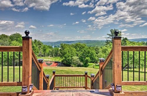 Putney Apartment | 'Red Sweetheart Barn Studio' w/Mtn & River Views!