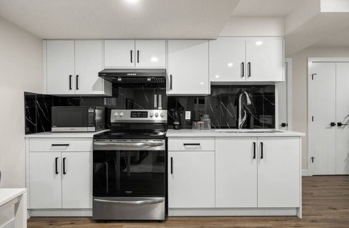 Calgary Condo | Redstone | Close to Airport & Parks | Pet Friendly