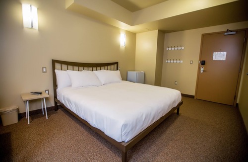 Saskatoon Downtown Hotel | Refresh Inn & Suites