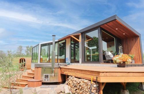 Central Alberta Apartment | Refuge Bay Caelum Cabin Luxury Off Grid Escape