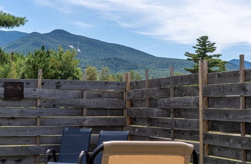 Twin Mountain Cottage | Relax with mountain views & a hot tub #5