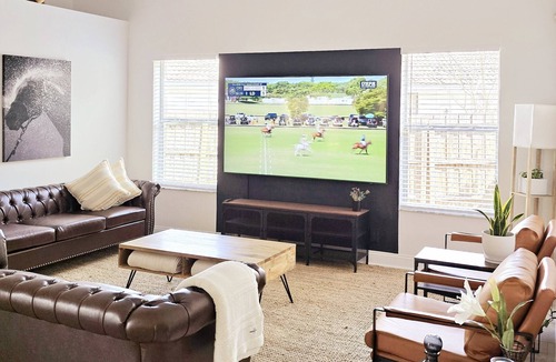 Equestrian Walk House | Relax with the whole family at this peaceful place to stay!