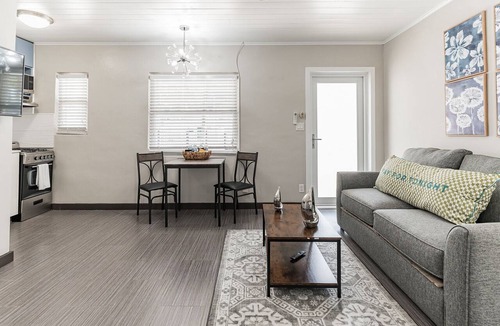 Singer Island Apartment | Relaxing and Cozy beach front apartment with pool