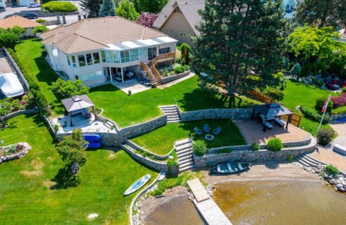 Okanagan-Similkameen House | Relaxing Lakefront Bungalow Suite 2 Bedrooms – Steps from Skaha Shoreline
