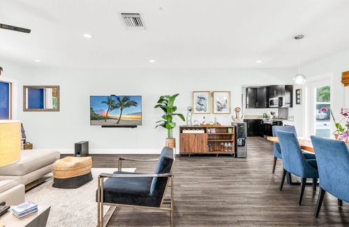 East Central Boulevard Villa | Relaxing Salt Pool & Spa, Walk to Key Lime House!