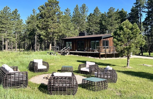 Rapid City Cabin | Remodeled modern hermits cabin