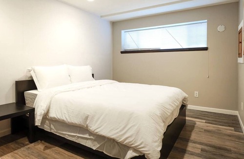 Coquitlam House | Remodelled 3 bdrm guest suite