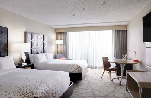 Northeast Park Hill Hotel | Renaissance Denver Hotel & Conference Center