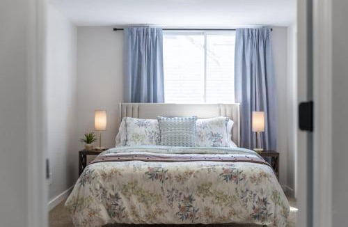 Cleveland House | Renovated and Professionally Designed 3Bed Home