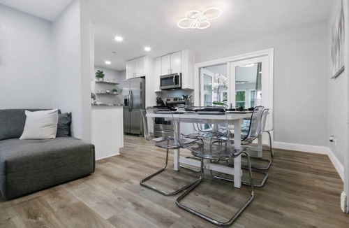 Hollywood House | Renovated Home in Hollywood