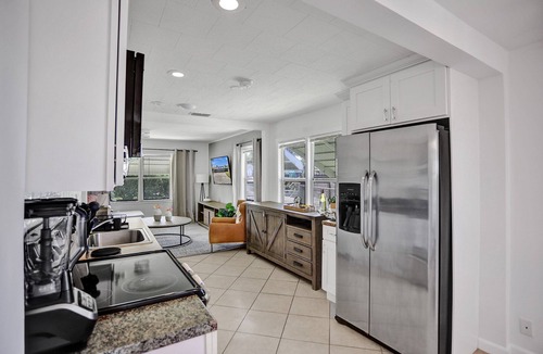 Southwest House | Renovated House with Yard - Palm Wave Says