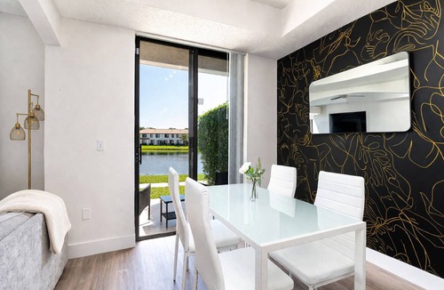 Delray Beach House | Renovated Townhome with King & Lakeview