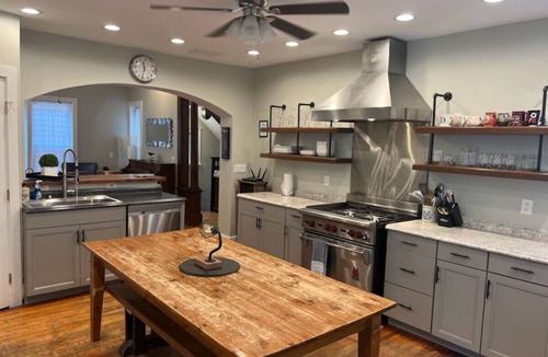 Glenwood Springs House | Renovated Victorian Gem: Downtown Mountain Views Arcade Fun