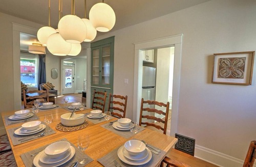 Glenwood Springs House | Renovated Victorian w/in Dwntwn Core, Walk to Pool