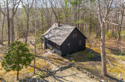 Belfast House | Renovated woodland home with lovely deck & firepit - minutes to Swan Lake