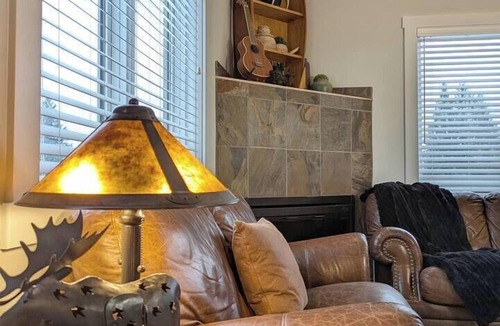 East Kootenay Apartment | Resort Access MountainView Penthouse w/Sauna Sleeps 10