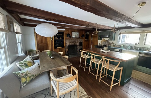 Andover House | Restorative Mountain Sanctuary with Hot Tub, Minutes from the Mountains