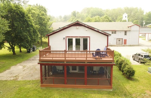 Johnson House | Retreat On The River At Johnson Woolen Mills Store