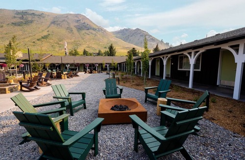 Jackson House | Retro Lodge Perfect for Families w/Fire Pits in Jackson Hole - 4 Units