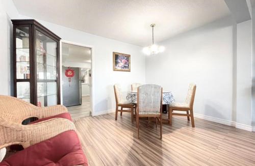 Richmond House | Richmond Airport Cozy Holiday House with free shuttle