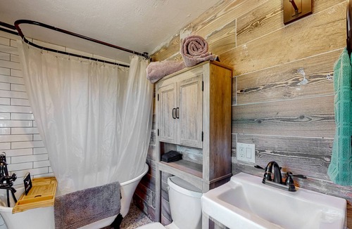 Howard House | Ridge Way Retreat | Serene house in Cotopaxi with sweeping views