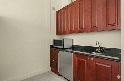 Palm Beach Shores Condo | Ritz-Carlton Oceanfront Suite by Guaranteed Rental™